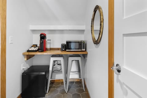 Premier Studio Suite, 1 King Bed with Sofa bed, Terrace | Egyptian cotton sheets, premium bedding, down comforters