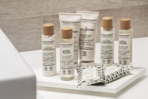 Bathtub, free toiletries, hair dryer, towels