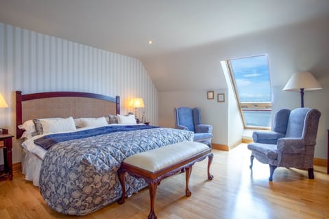 Luxury Double Room | Pillowtop beds, individually decorated, individually furnished, desk