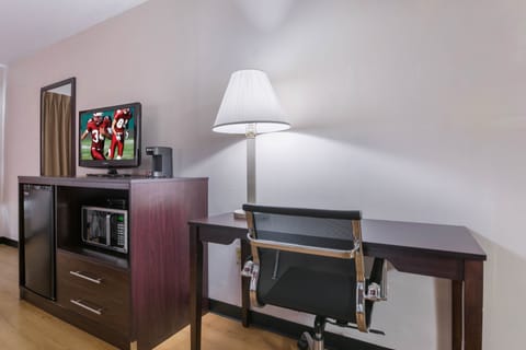 Premium bedding, pillowtop beds, desk, laptop workspace