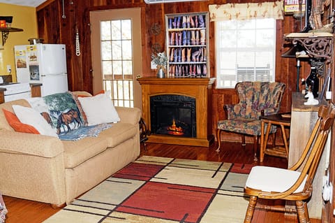 Amish fireplace - Living room