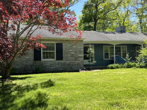 Ranch style home with open concept living,dining ,kitchen all brand new 2023