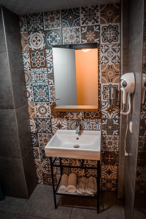 Shower, rainfall showerhead, hair dryer, slippers