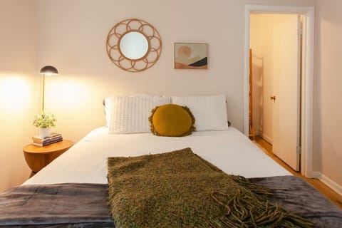 Queen size Casper Mattress!
