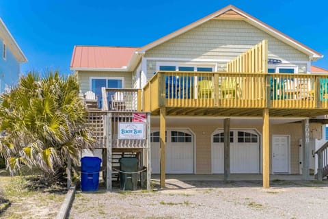 Beachy Bliss Streetside Exterior