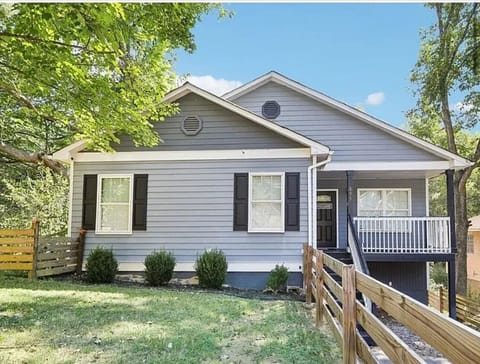 Cozy Modern Getaway near Midtown House in Atlanta