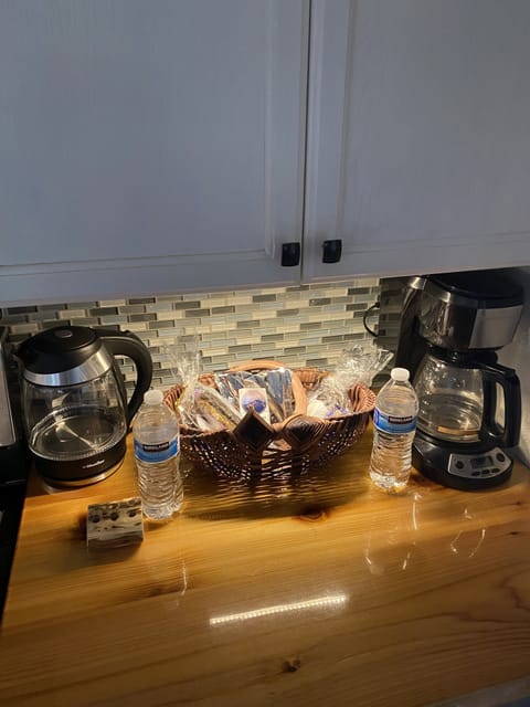 12-cup coffee pot & electric tea kettle