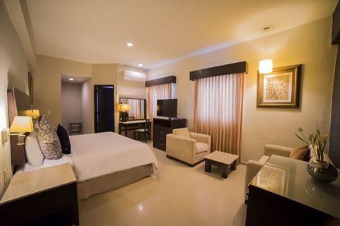 Junior Suite | In-room safe, iron/ironing board, free WiFi