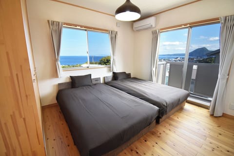 Comfort House | 3 bedrooms, laptop workspace, iron/ironing board, WiFi (free)