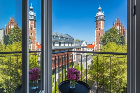 Design Double Room | Blackout drapes, soundproofing, iron/ironing board, free WiFi