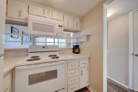 Kitchen Appliances with plenty of storage space