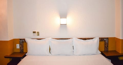 Superior Quadruple Room | Desk, iron/ironing board, free WiFi, bed sheets