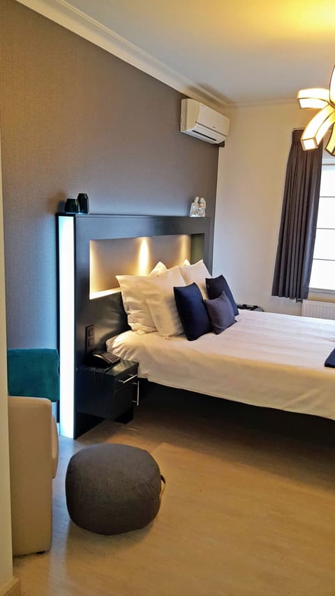 Family Room | Pillowtop beds, in-room safe, soundproofing, iron/ironing board