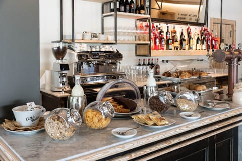 Daily continental breakfast for a fee