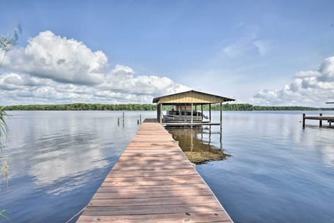 Welaka Vacation Rental | 3BR | 2BA | 2,000 Sq Ft | Access Only By Stairs
