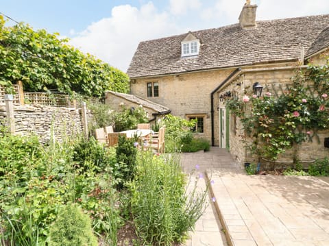 Cottage | Interior