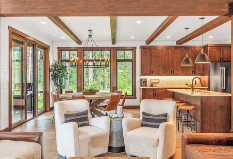 Grand Living Space – Easy Flow Between Great Room, Kitchen + Dining Area