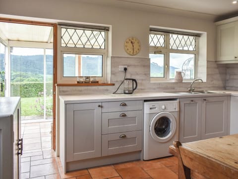 Kitchen/diner | Aelybryn, Tyn Y Groes