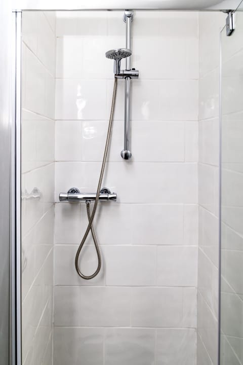 Family House | Bathroom | Free toiletries