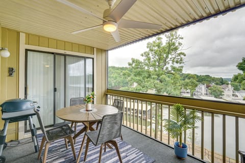 Screened Balcony