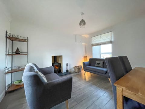 Living room/dining room | Willow Cottage, Sandwick