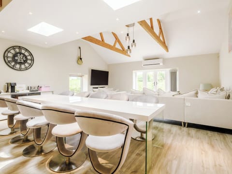 Dining Area | The Gallery Barn - Canal View House and The Gallery Barn, Swafield