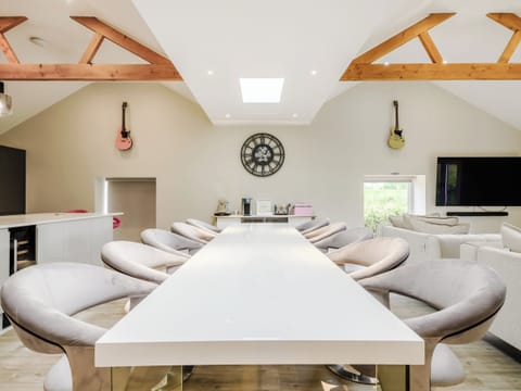 Dining Area | The Gallery Barn - Canal View House and The Gallery Barn, Swafield