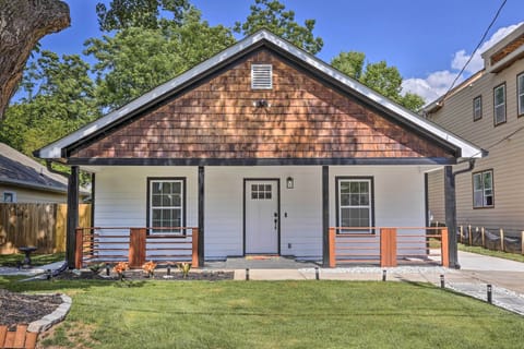 Atlanta Vacation Rental | 3BR | 2BA | 1,270 Sq Ft | Step-Free Access