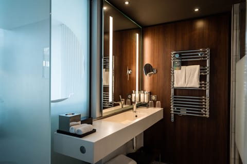 HUBLOT Executive Room, 1 King Bed, Pool View | Bathroom | Eco-friendly toiletries, hair dryer, bathrobes, slippers