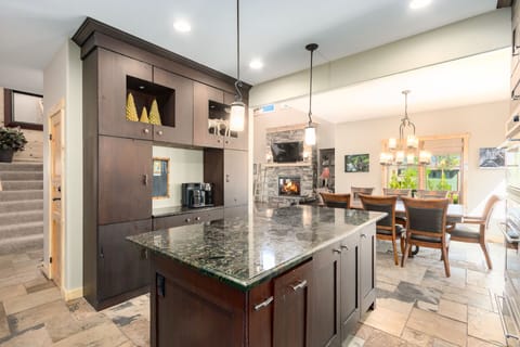 Coffee & beverage nook