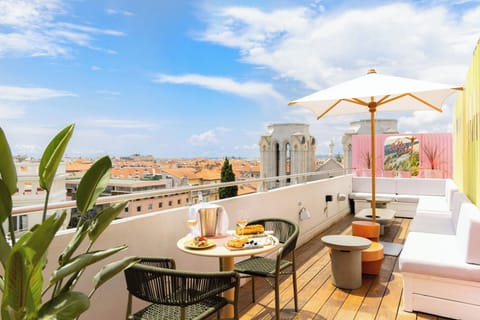 Rooftop bar