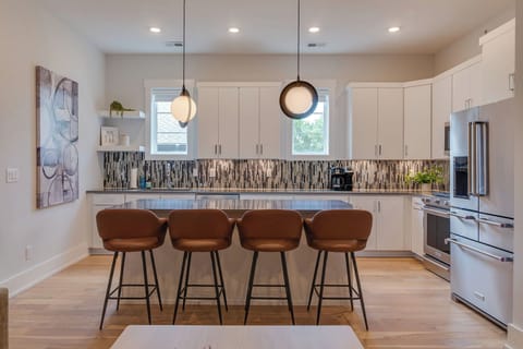 Live like a local in this three-bedroom condo, just few minutes from Vanderbilt and only minutes from downtown Nashville!