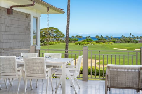 Dine al fresco while enjoying stunning golf course views.