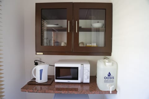 Classic Double Room | Private kitchenette | Fridge, microwave, coffee/tea maker, electric kettle