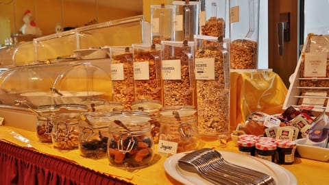 Daily buffet breakfast for a fee