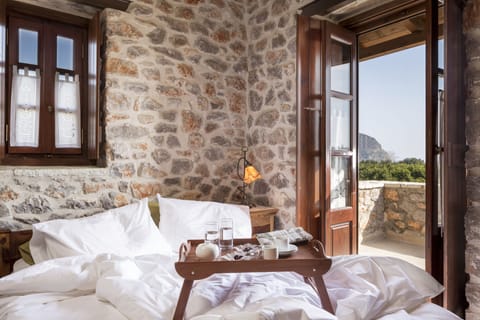 Cottage | 1 bedroom, Egyptian cotton sheets, premium bedding, desk