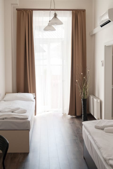 Apartment, Terrace | In-room safe, blackout drapes, soundproofing, iron/ironing board