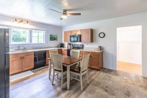 Dining Table - Dining table