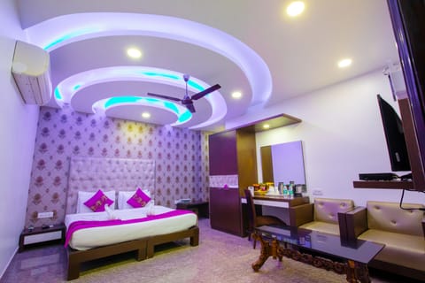 Super deluxe | Premium bedding, memory foam beds, minibar, individually decorated