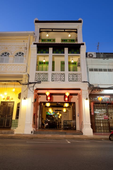 Front of property - evening/night