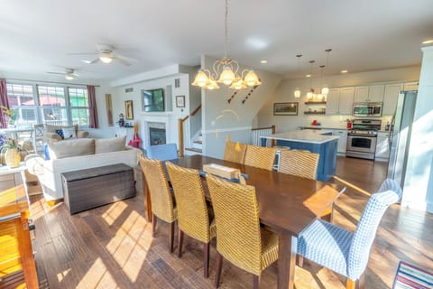 Main Level | Dining | Kitchen | Living Room