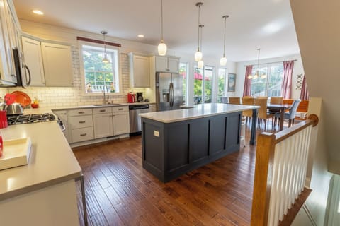 Main Level | Kitchen