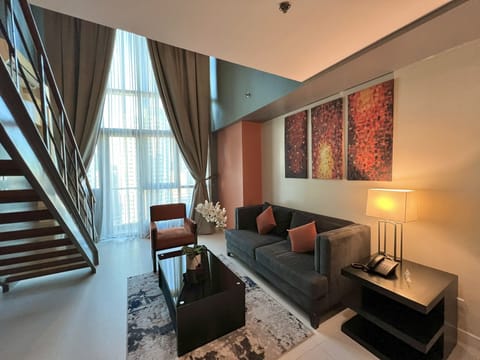 1 Bedroom Loft | Living area | Flat-screen TV