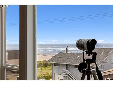 Feel and look at the ocean/waves