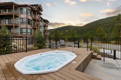 Condo, 2 Bedrooms | Outdoor spa tub