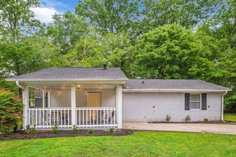 Just a short drive from the airport and downtown Atlanta for easy exploration!