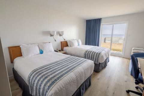 Desk, blackout drapes, iron/ironing board, free WiFi