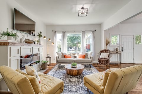 Spacious Living Room with seating for up to 8