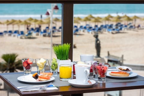 Daily buffet breakfast for a fee