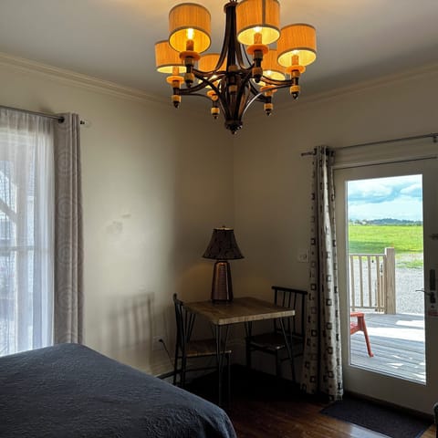 Unit 18 | Individually furnished, iron/ironing board, free WiFi, bed sheets